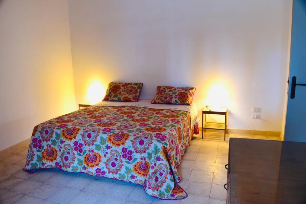 La Casa Del Cancello Di Borgo Carbone Локри Екстериор снимка